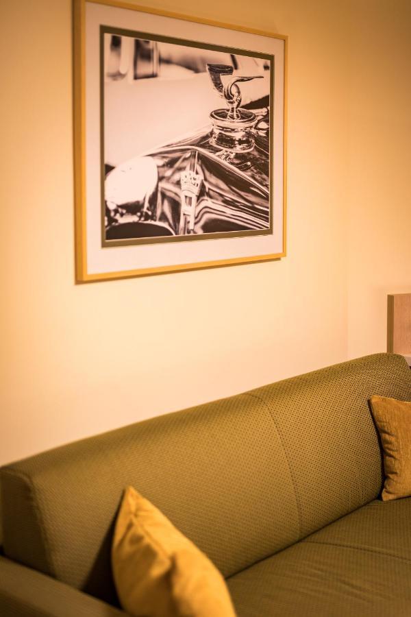 Hotel First 4*