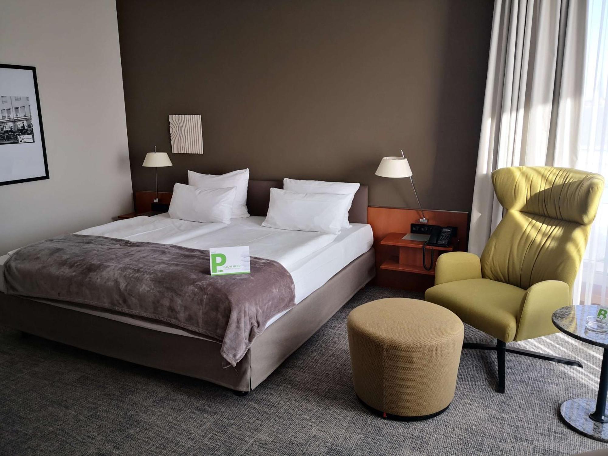 Hotel First 4*