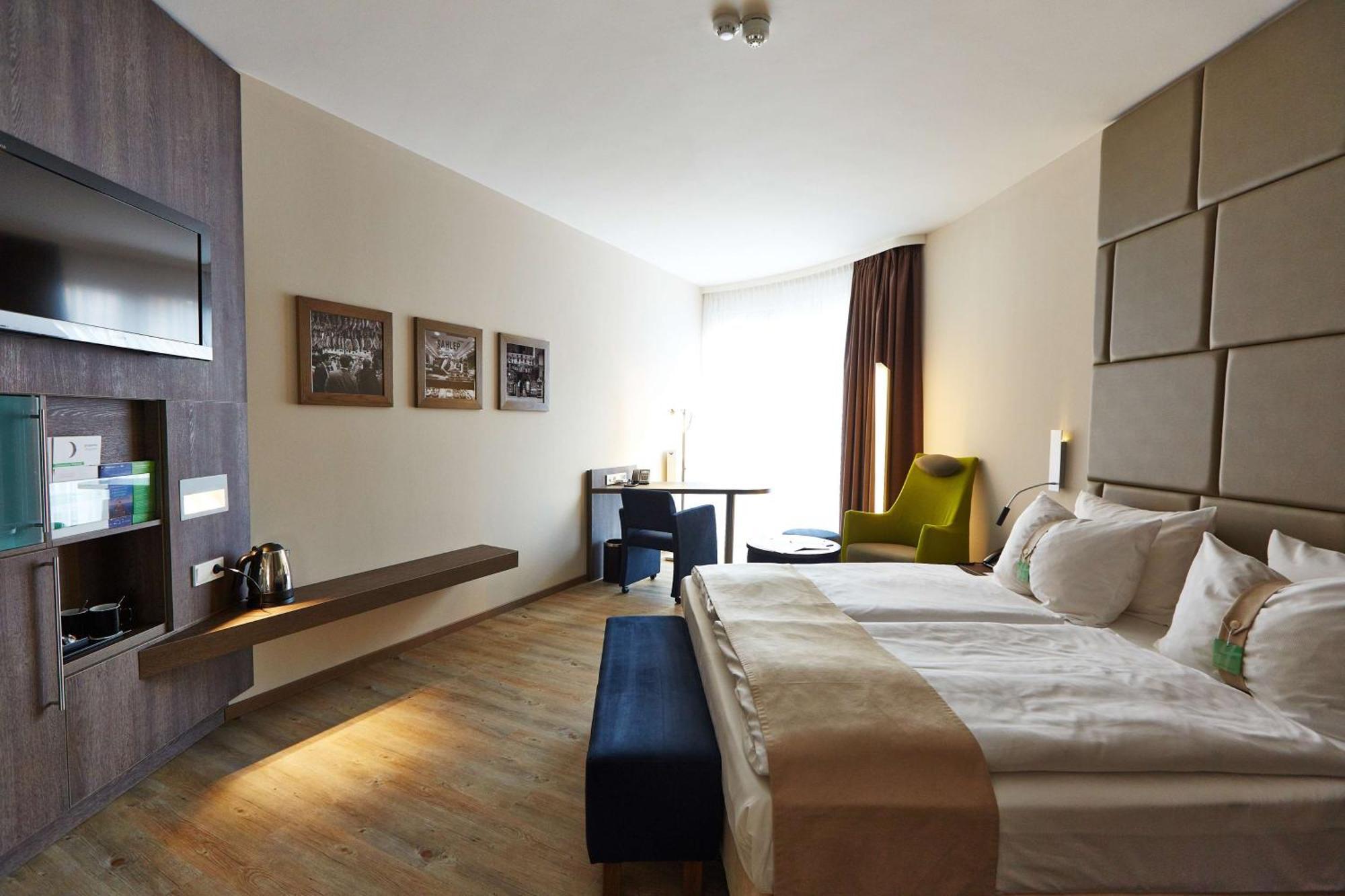 Hotel First 4*